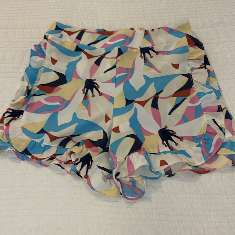 THML ruffle shorts